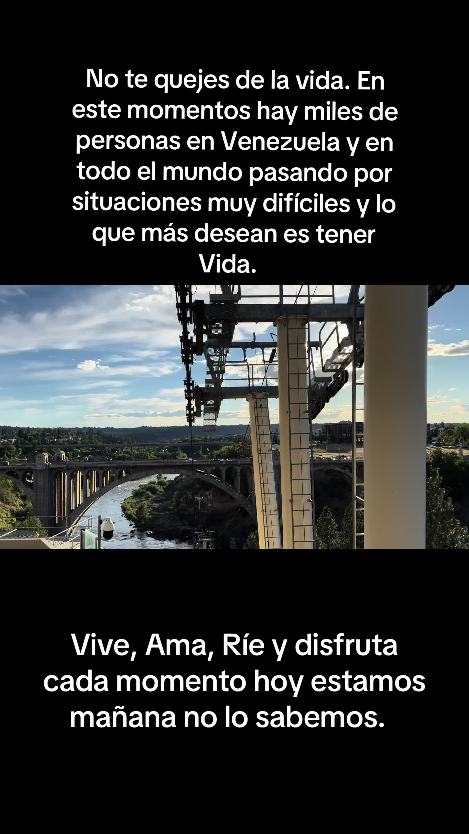 @César Godoy