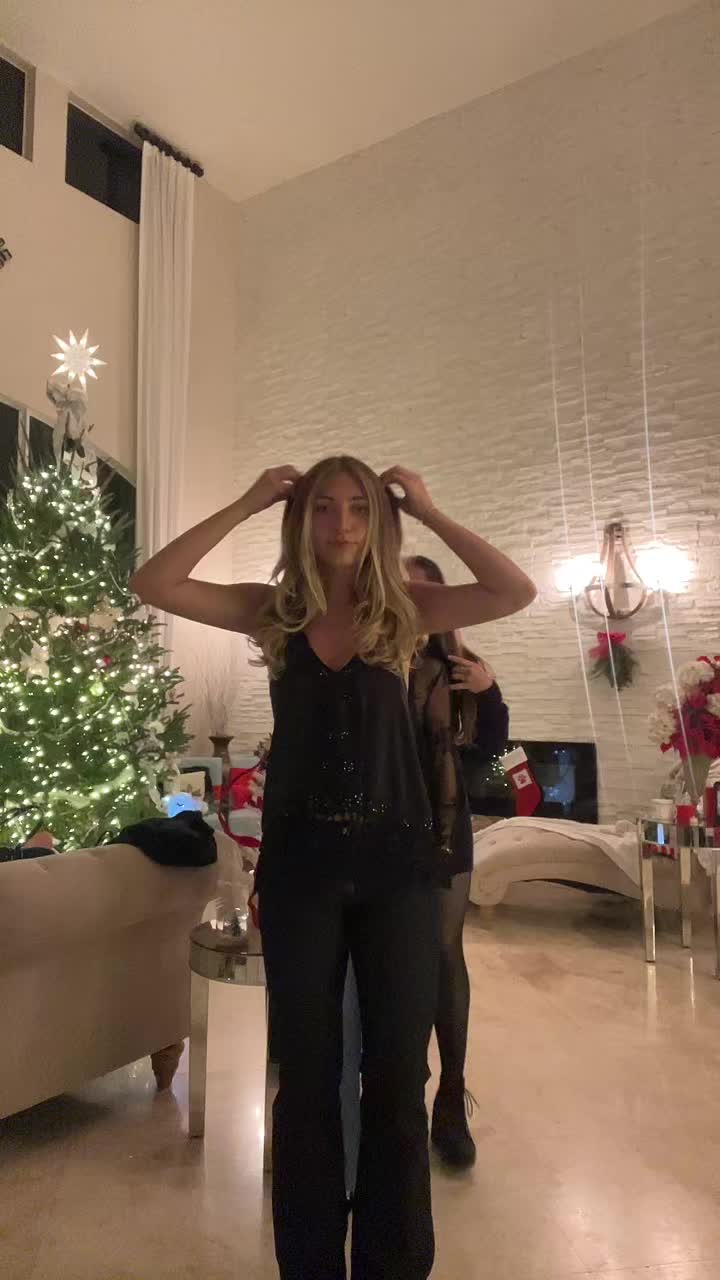 @Bella