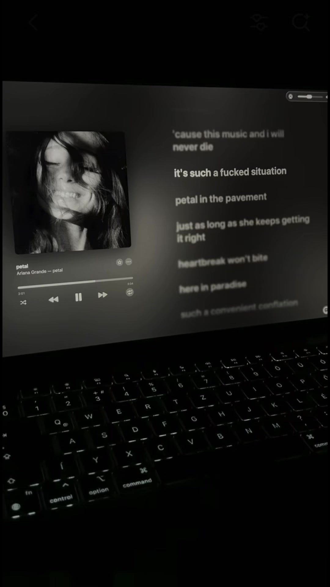 @.🎧.
