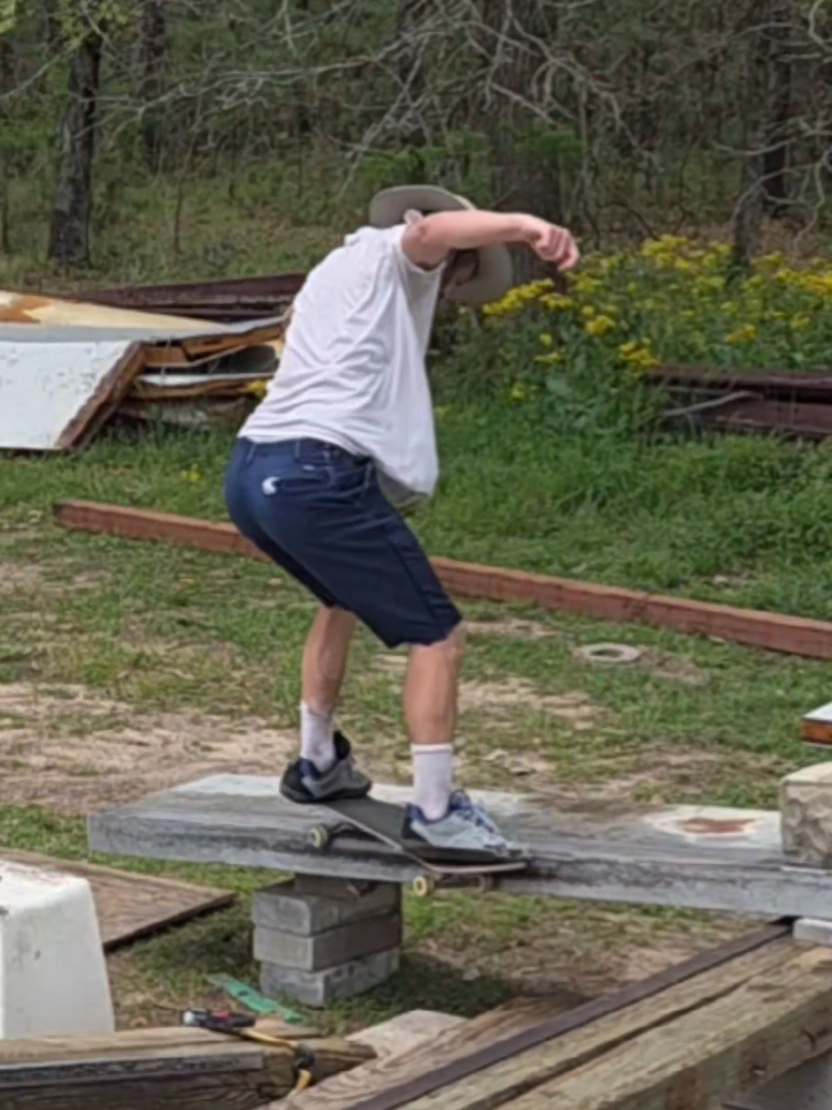 @Jason / skateboarding