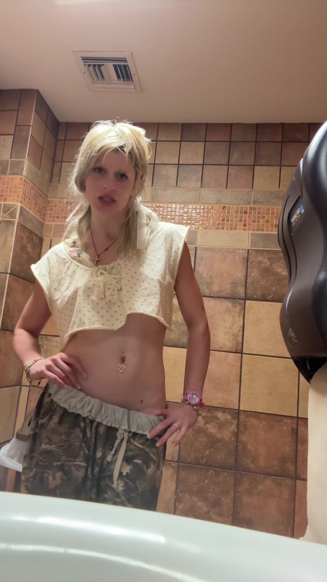 @junk13.gf