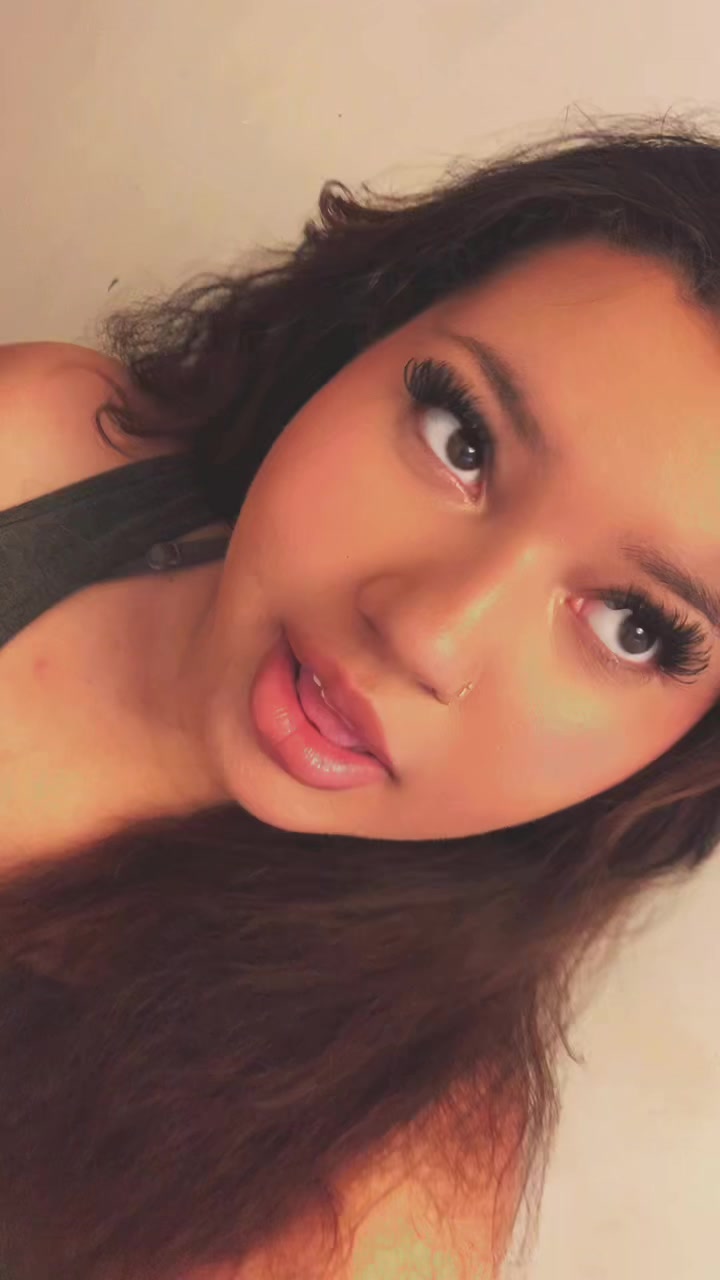 @Layna