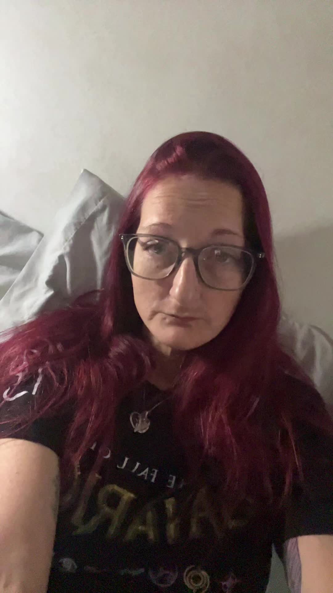 @Bethanys_bookshelf420🏳️🌈