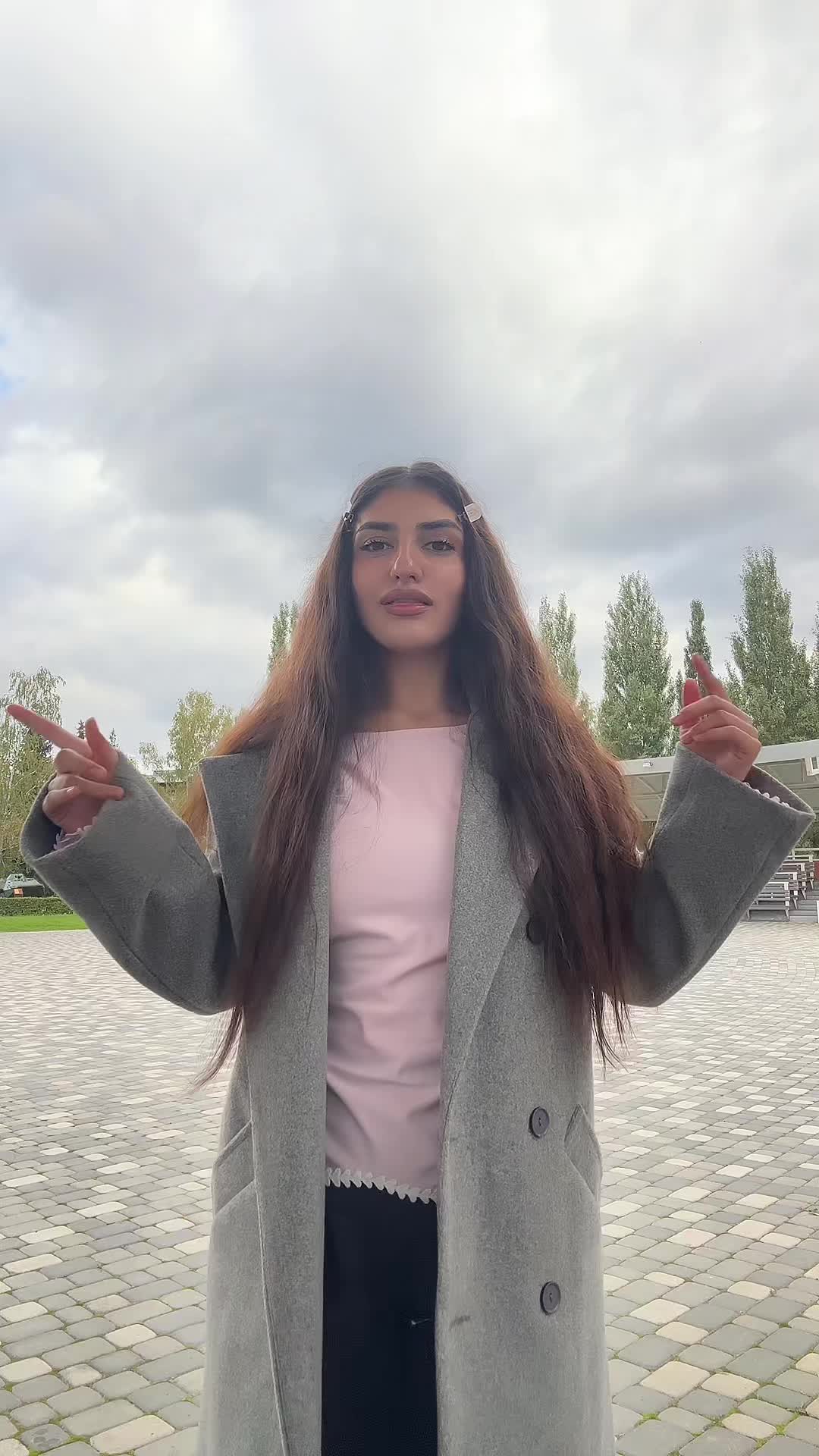 @foxaniel