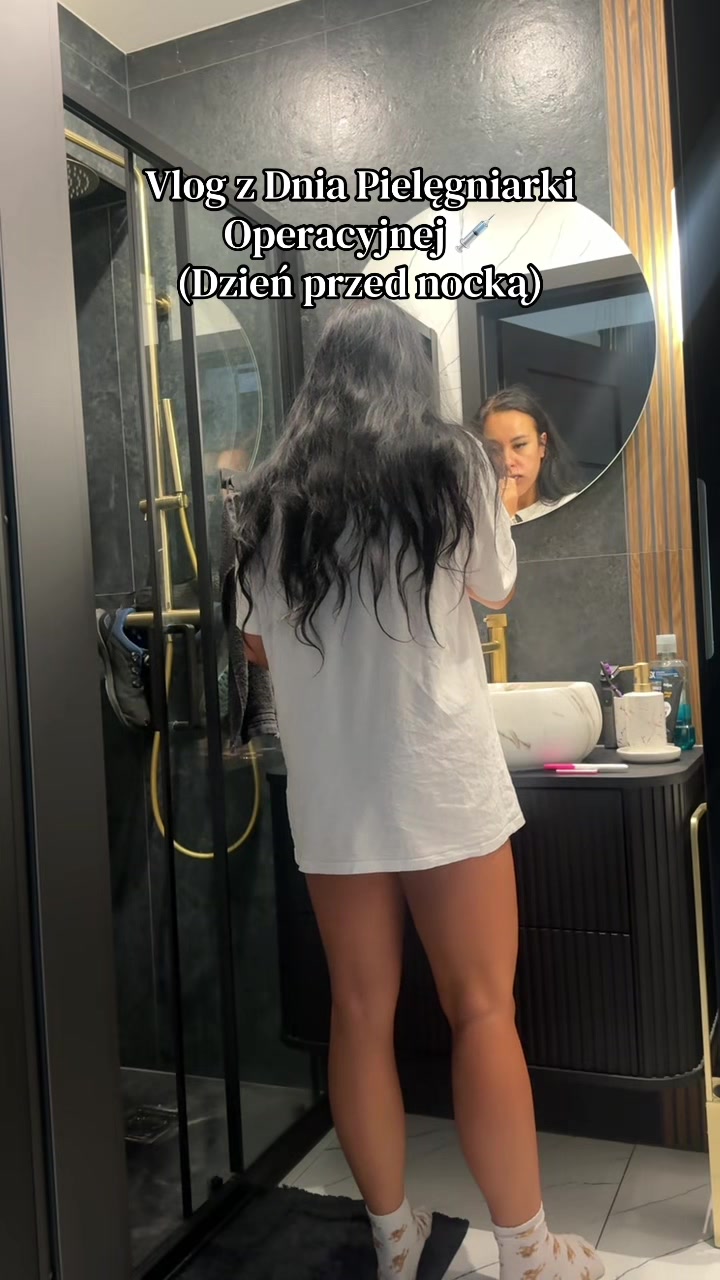 @o_nurse.xx // ig: niezgodna.xx