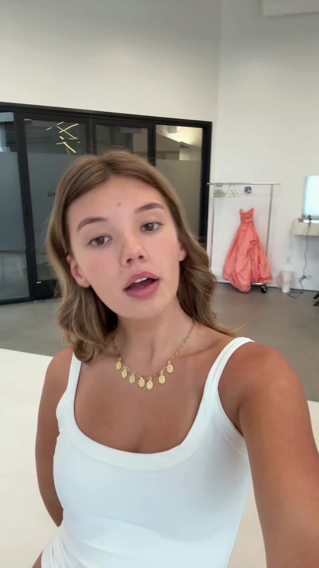 @leahrob777
