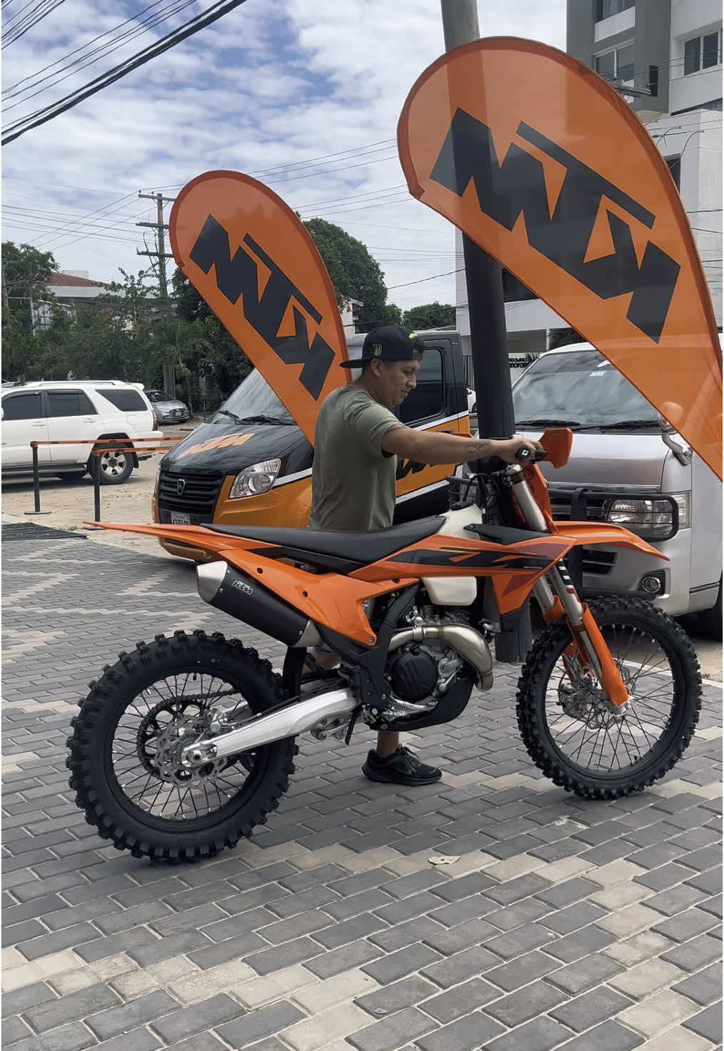 @KTM BOLIVIA