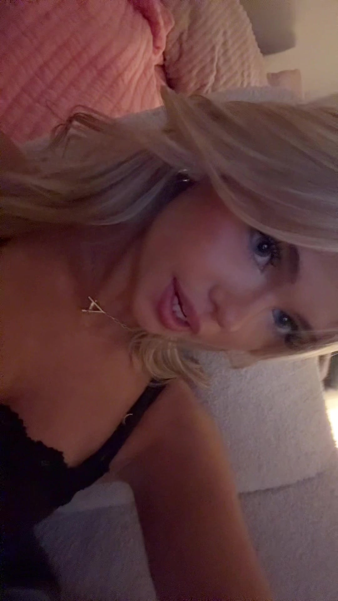 @Avaaa