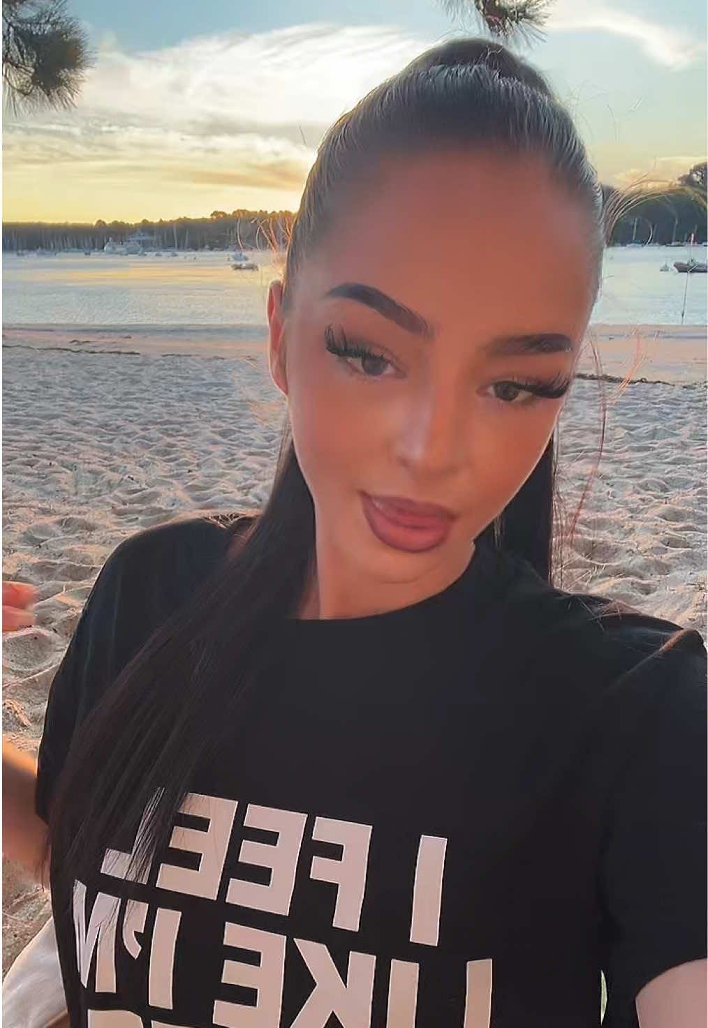 @Riri🍒