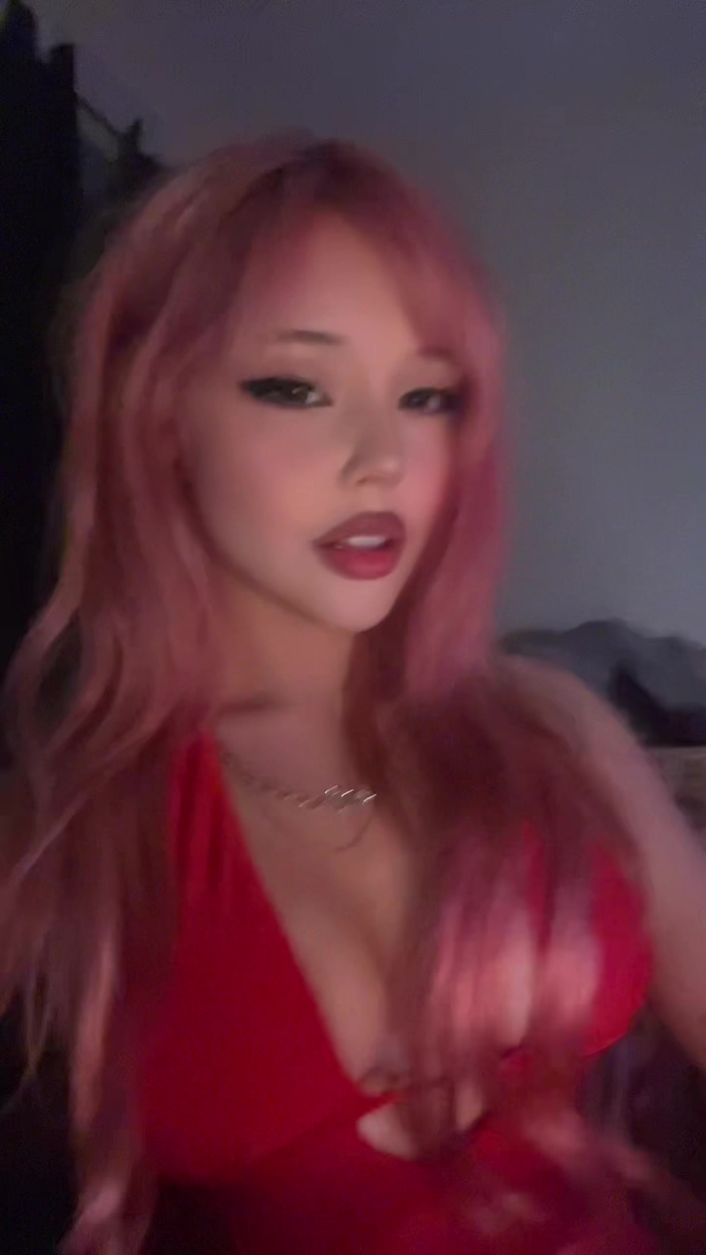 @isabella