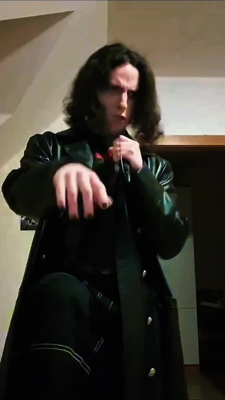 @Evan [Von_Rammstein🎸]