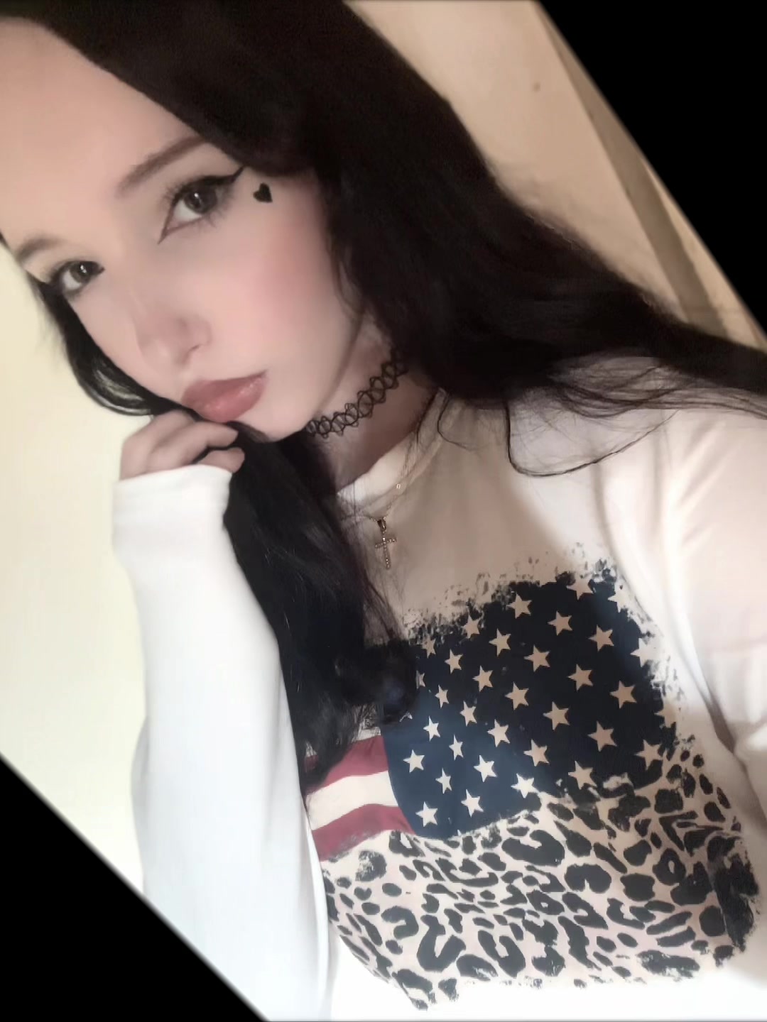 @𝐼𝑛𝑠𝑜𝑚𝑛𝑖𝑎♡