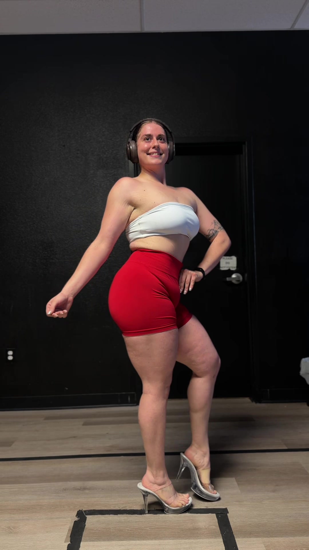 @Meganlifts.az