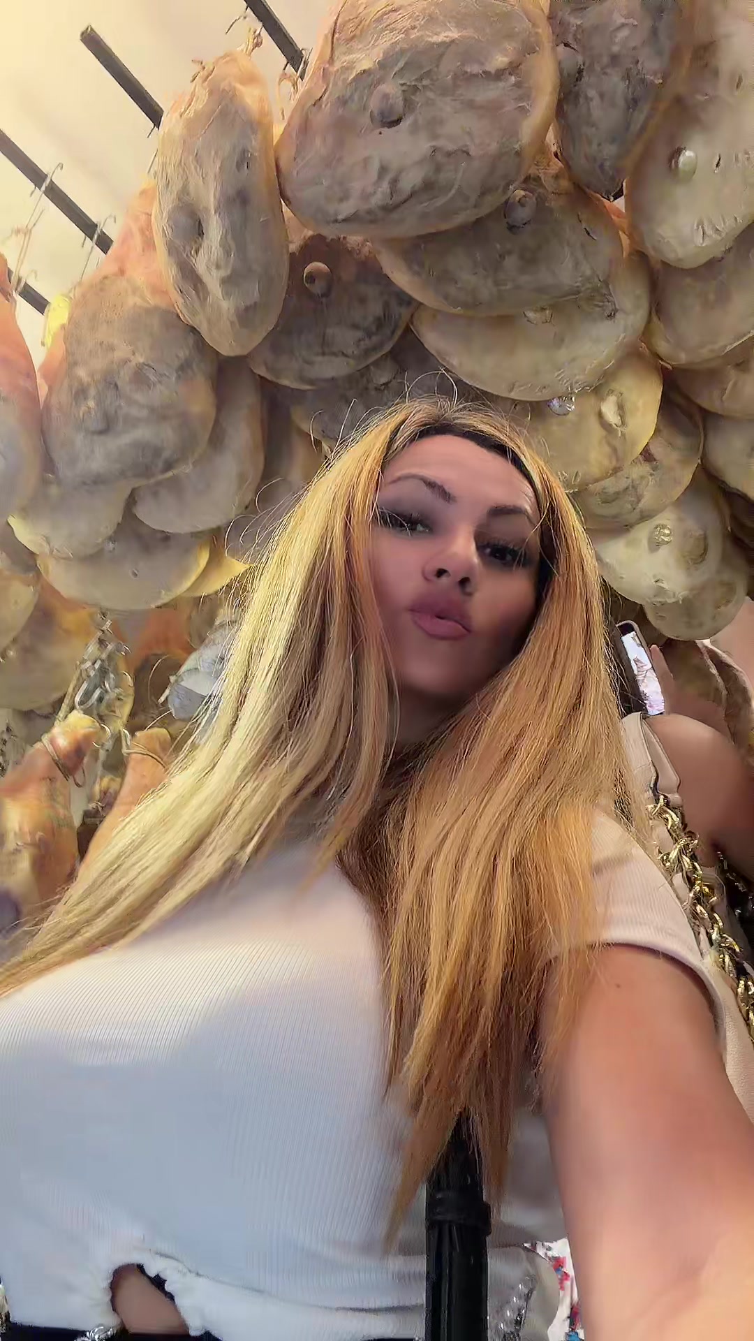 @Elena Chebaru