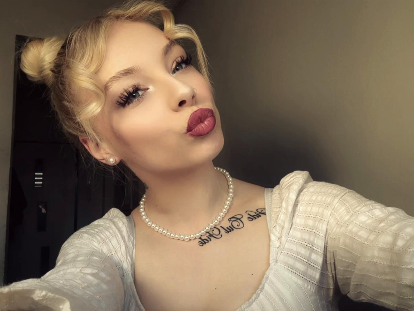 @blondynaaa__7