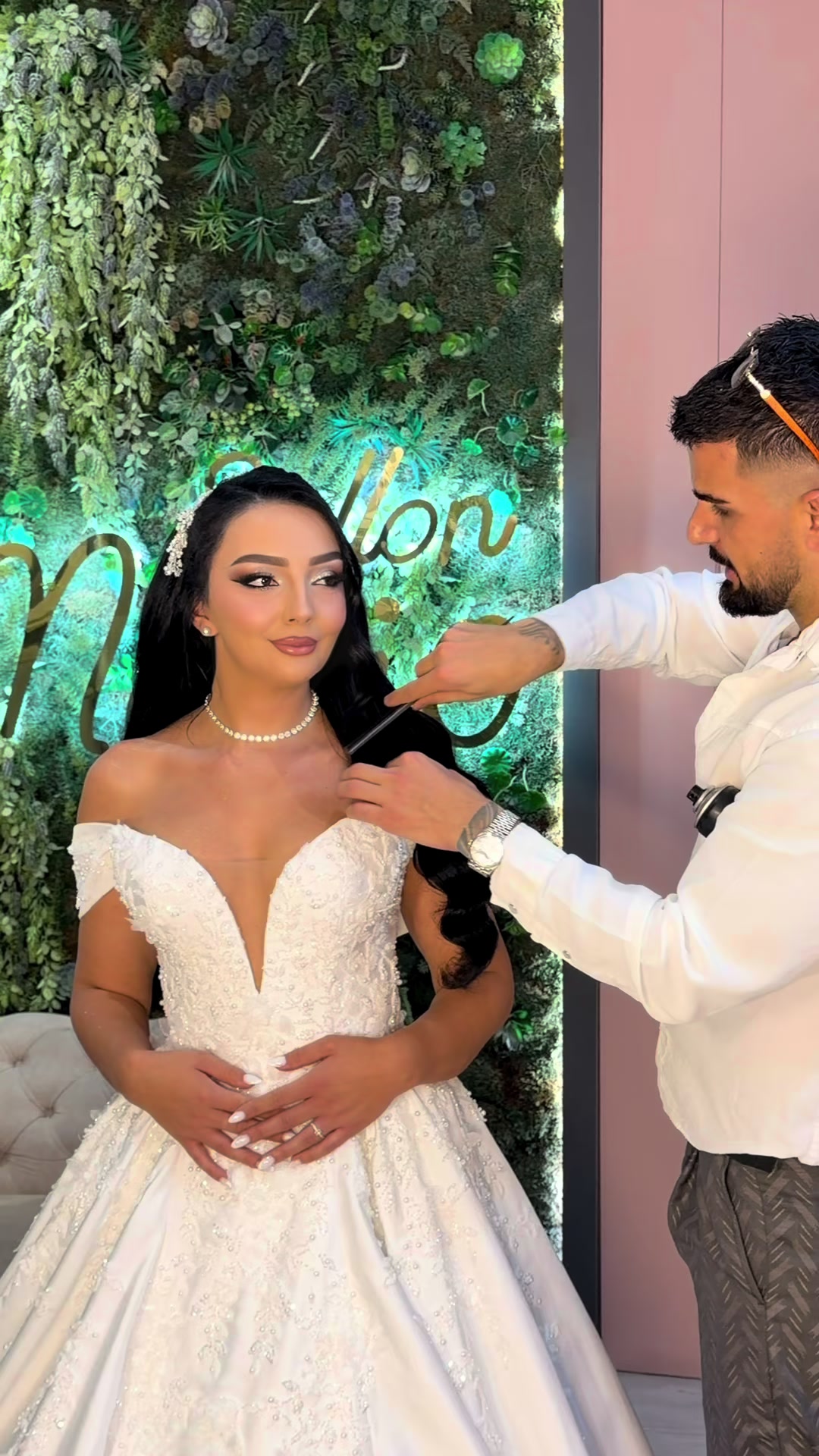 @hair_makeup_artist_Mario