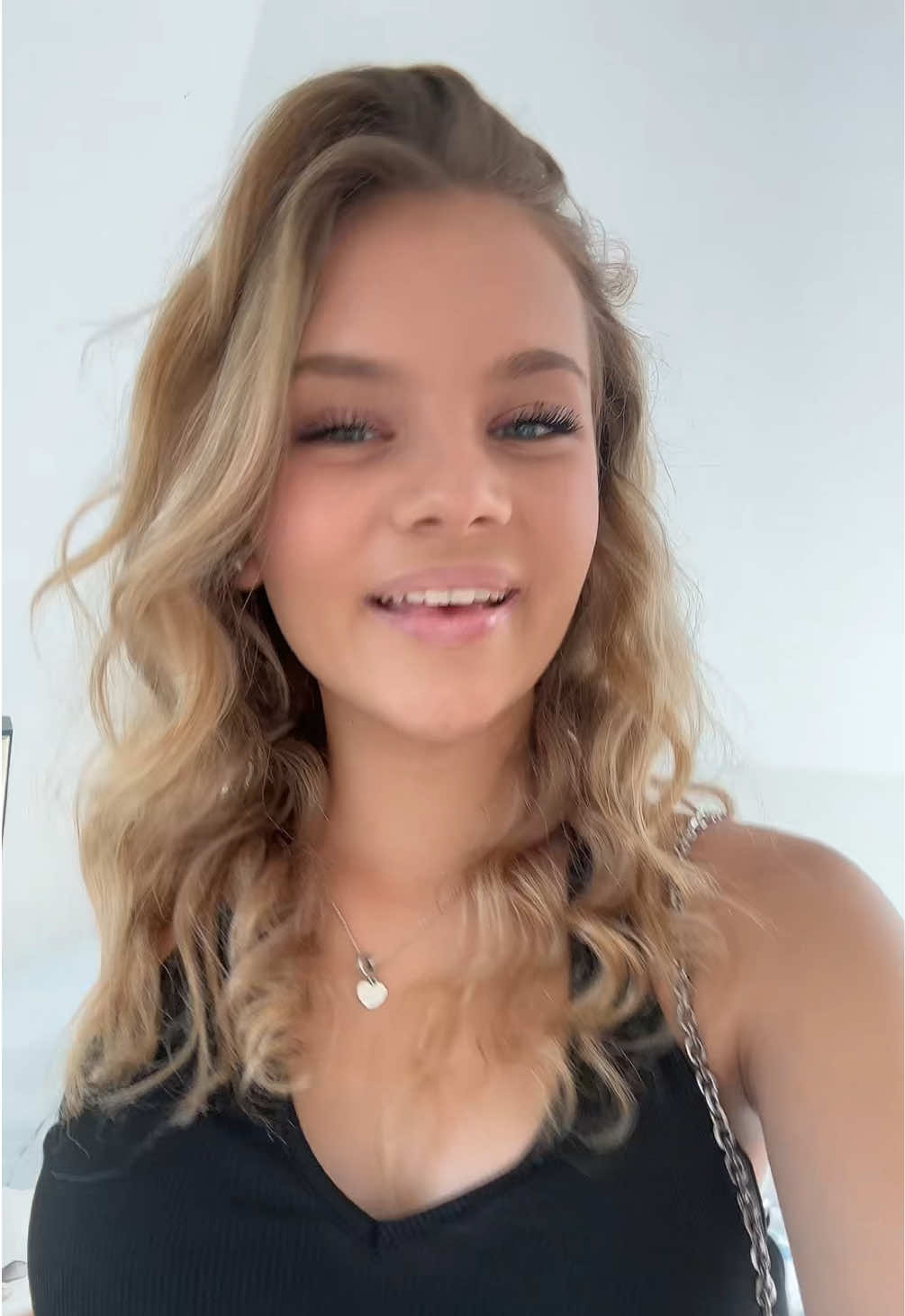 @𝑨𝒎𝒆𝒍𝒌𝒂 💗