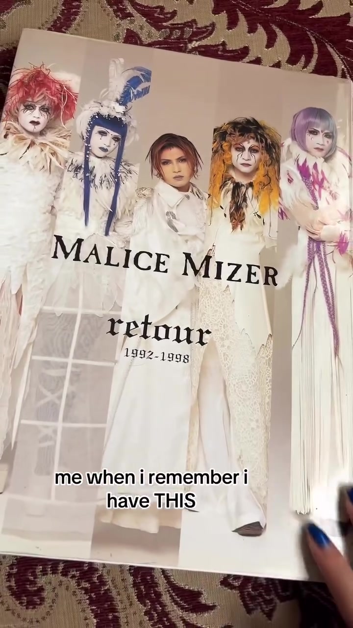 @dyinglivegirll