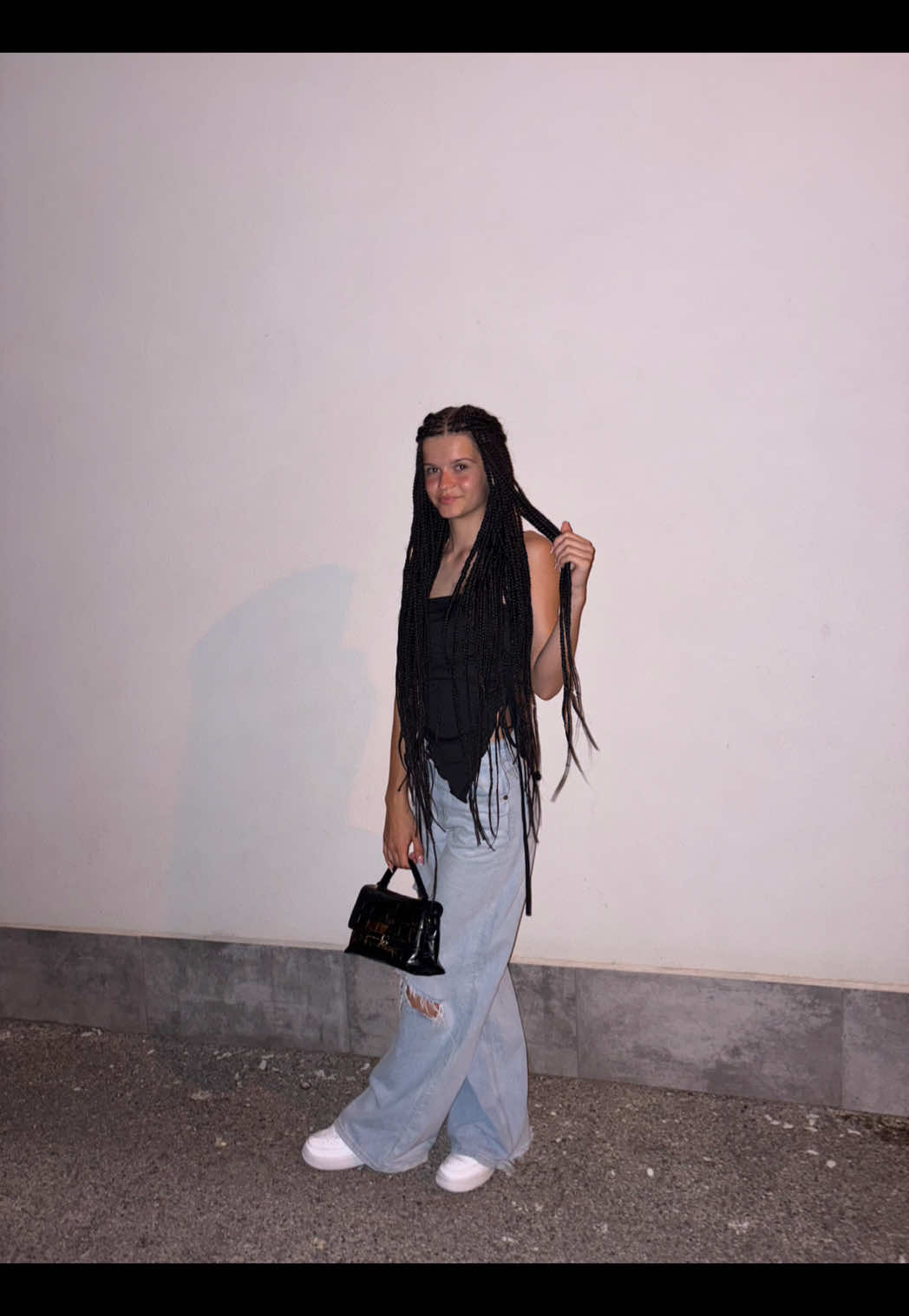 @Adelisa