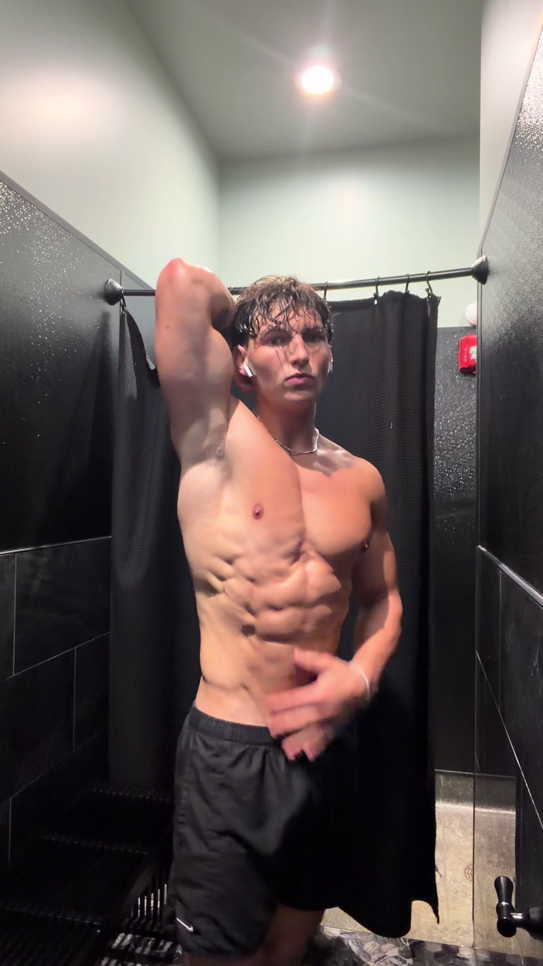 @Joshed_fitness