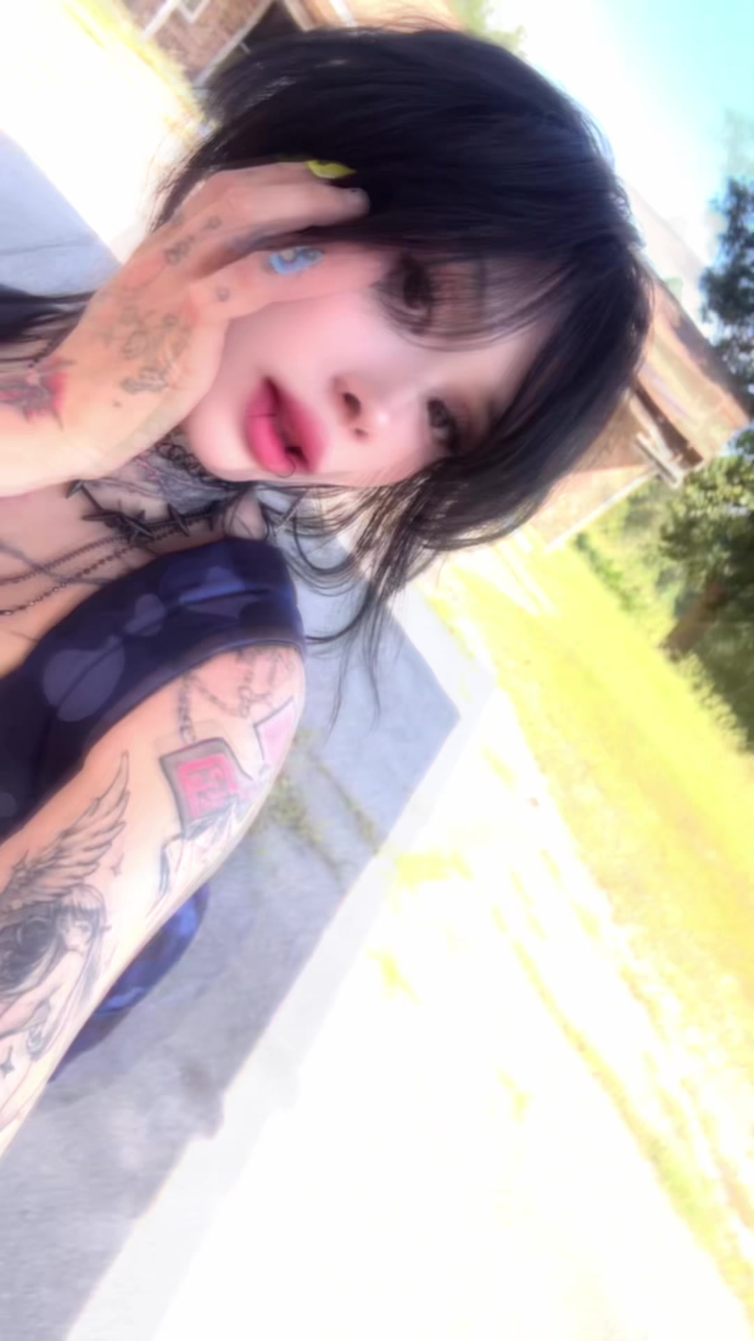 @zommmbri