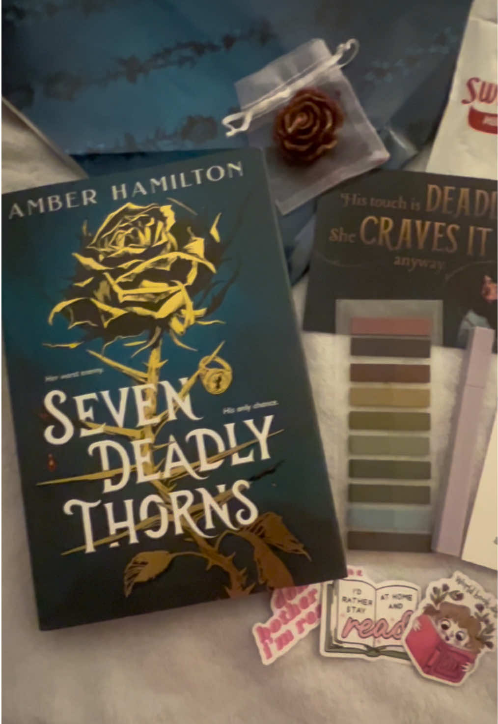 @jennie_poofs_reads