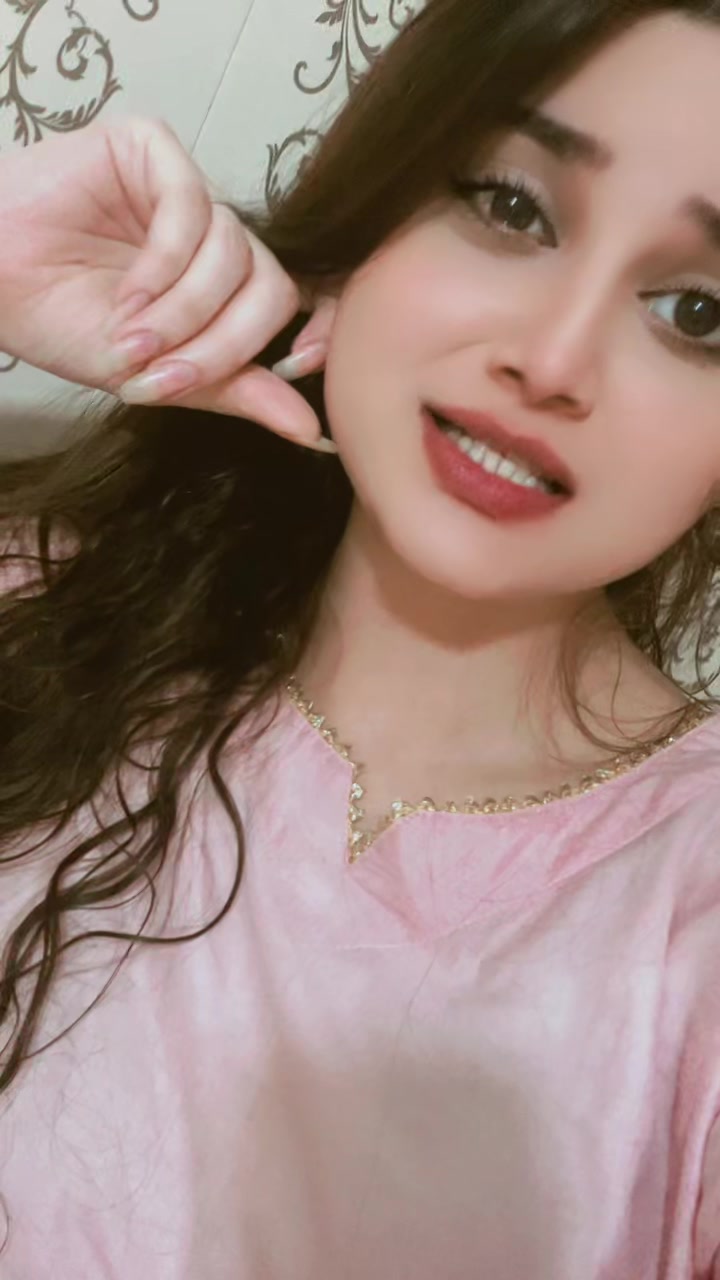 @Emaan🕊️✨