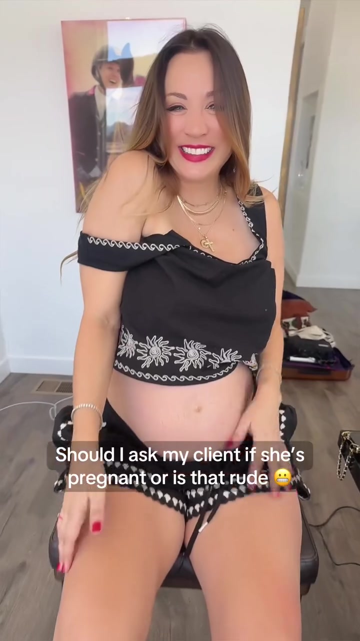 @HELLO! Canada Magazine