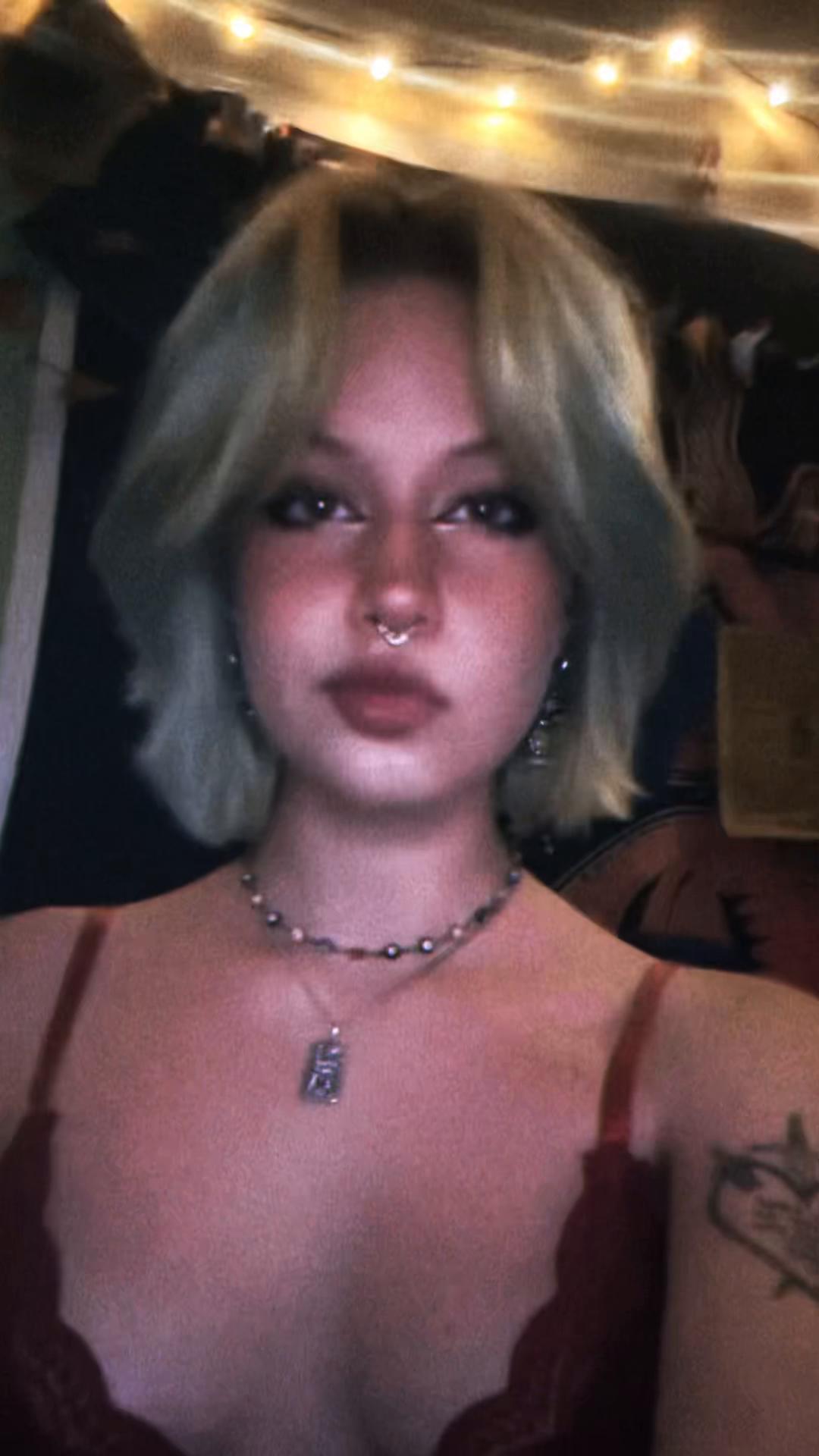 @Greta 𖦹₊ ⊹