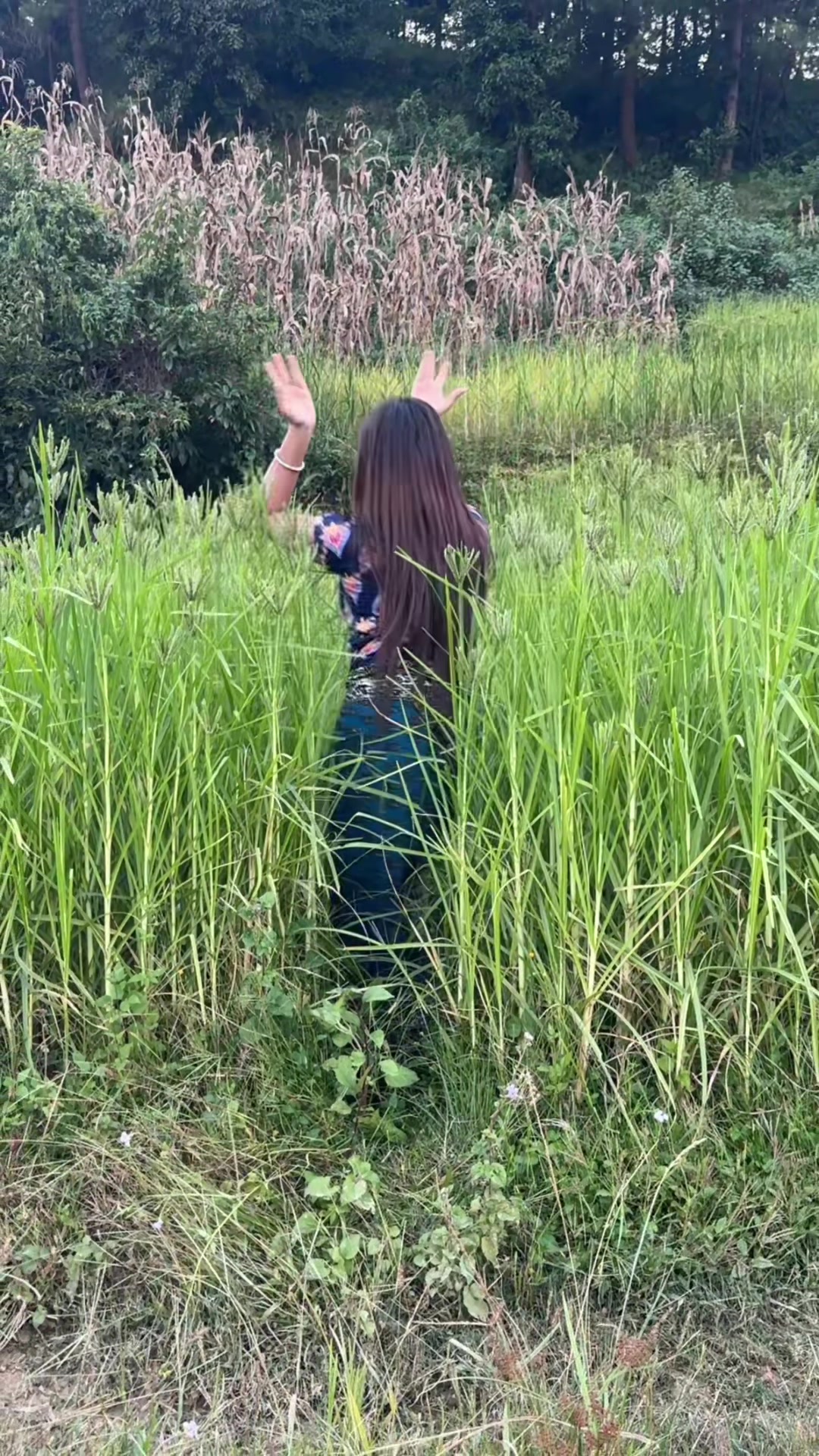 @असु