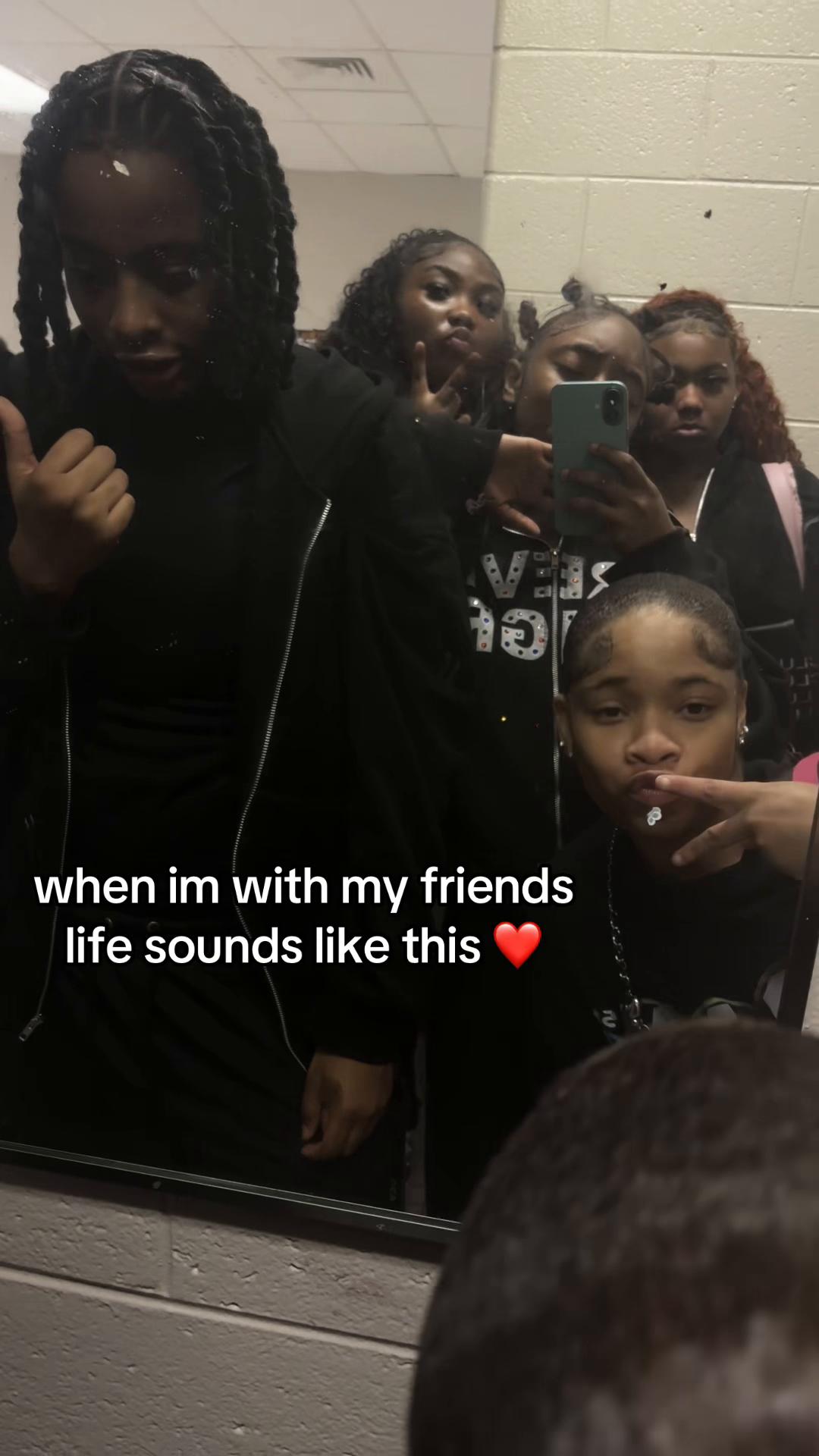 @lilb3undercover_