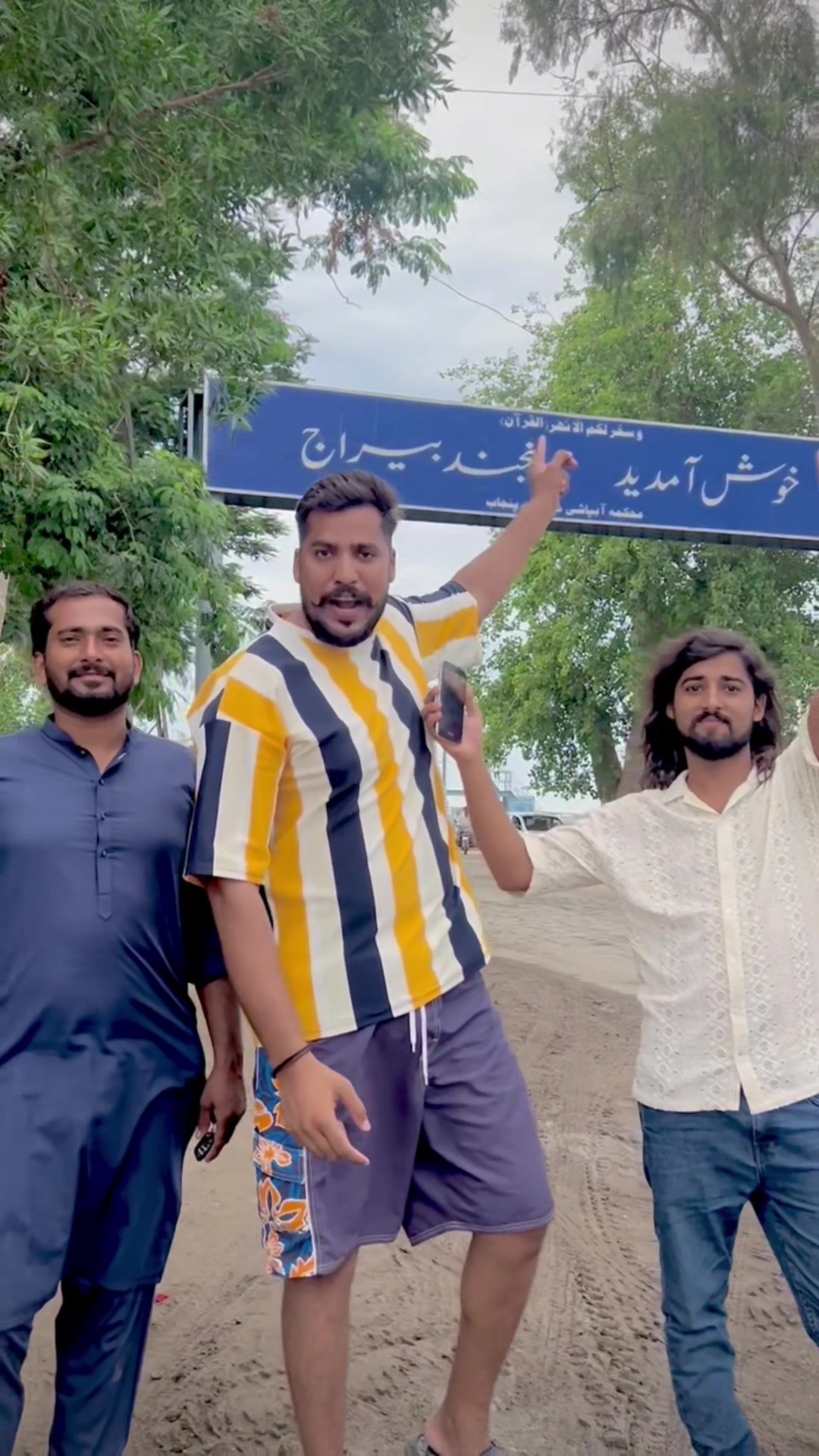 @Malik Dera Nawabi 😎