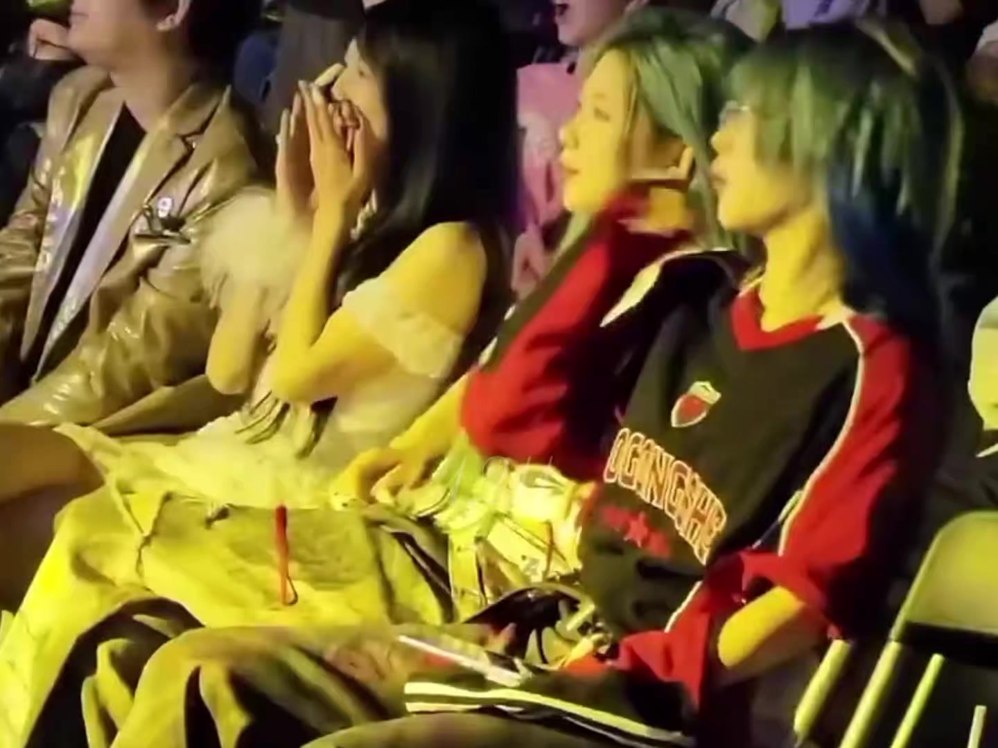 @đu t&ugrave;m lum OTP