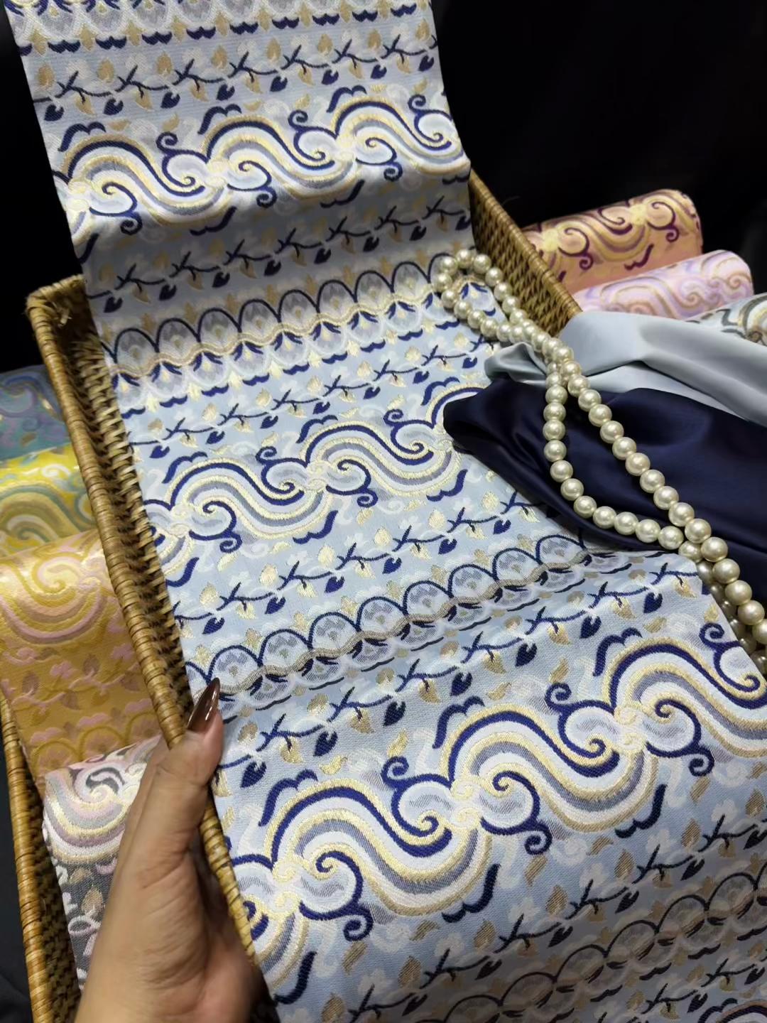 @KathyPoe-ကေသီပိုး -Silk&Fabric