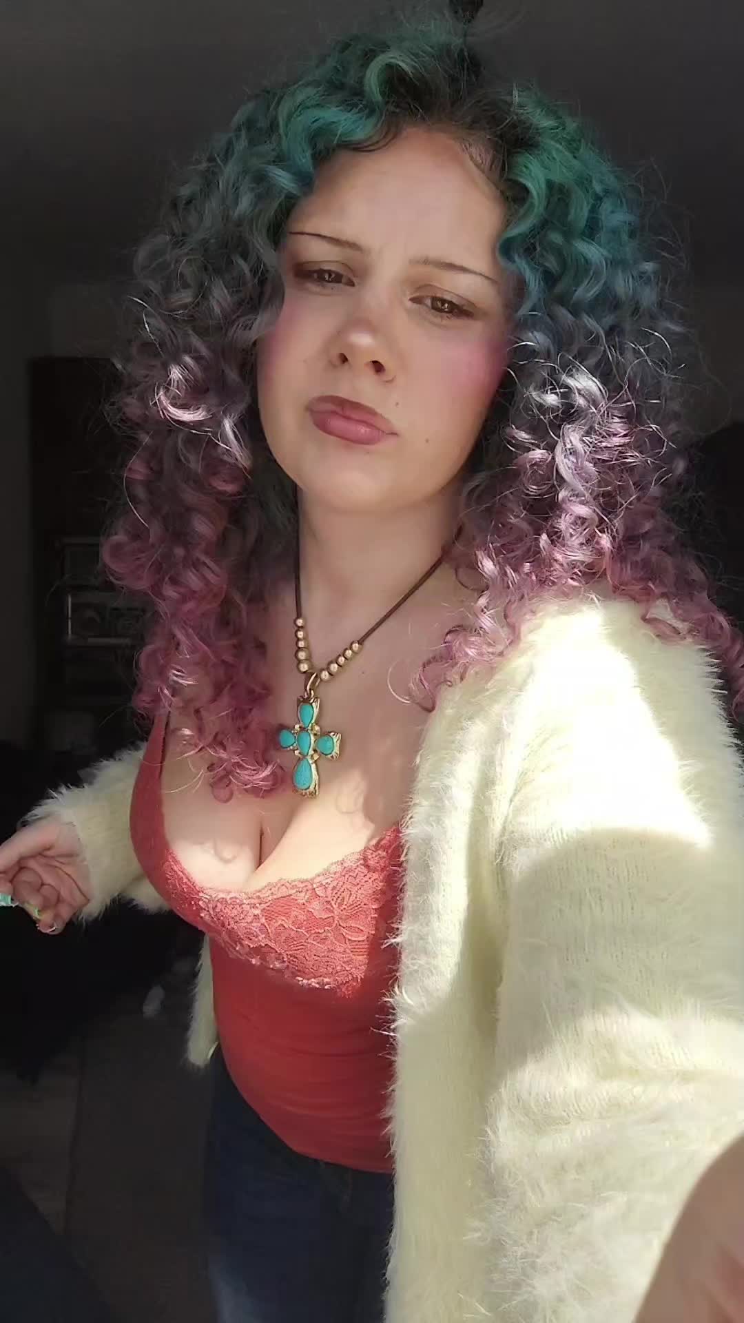 @Nina 🦛