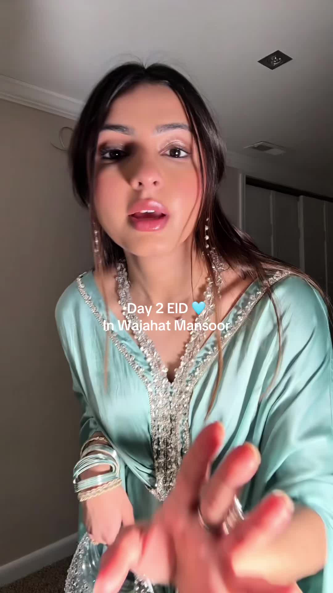 @HenaMokaria