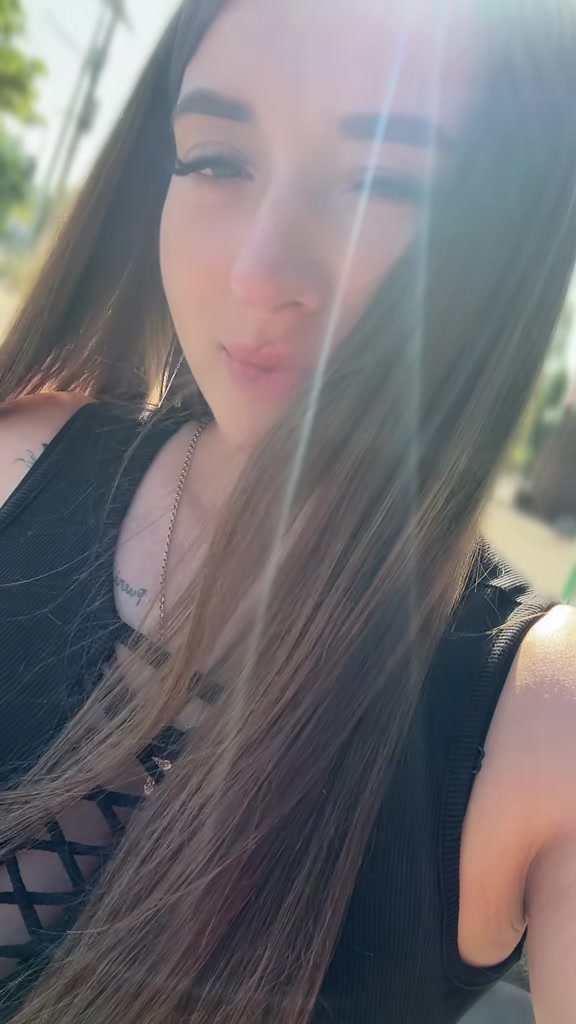 @Анжела😉
