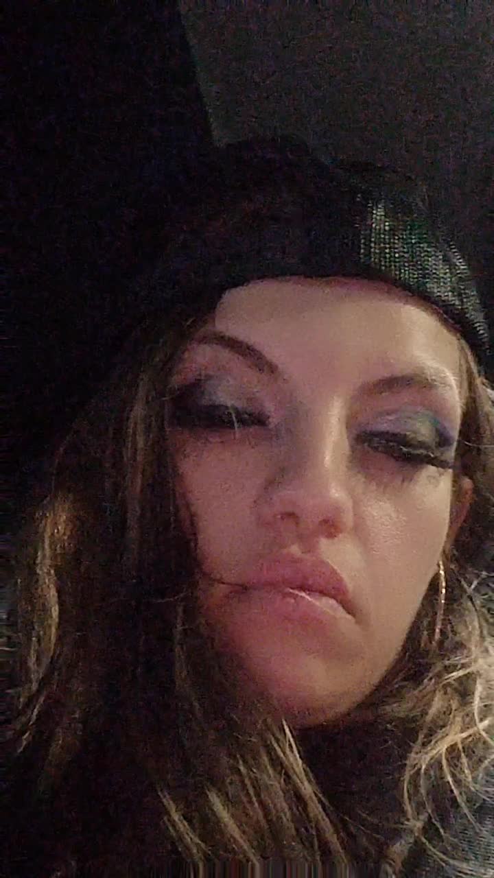 @Bee