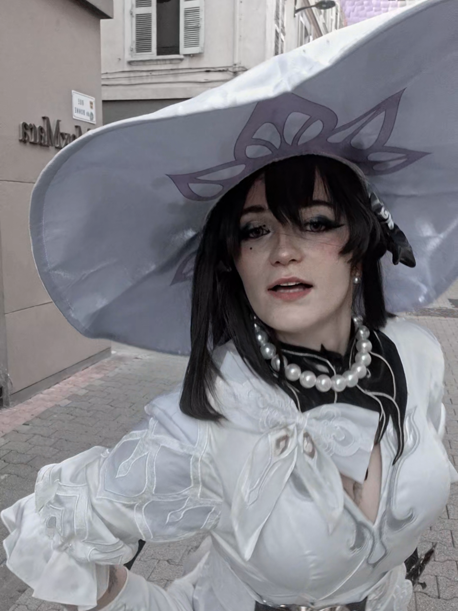 @𝓡𝓪𝔂𝓷𝓪