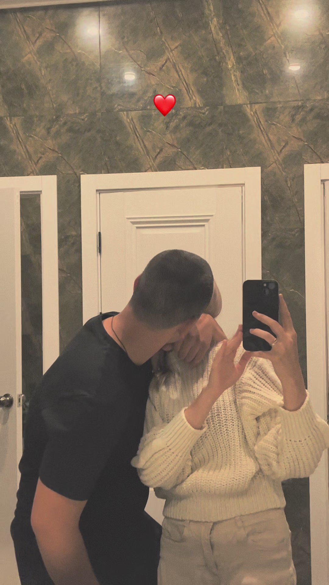 @𝒱𝒾𝑜𝓁𝑒𝓉𝒶