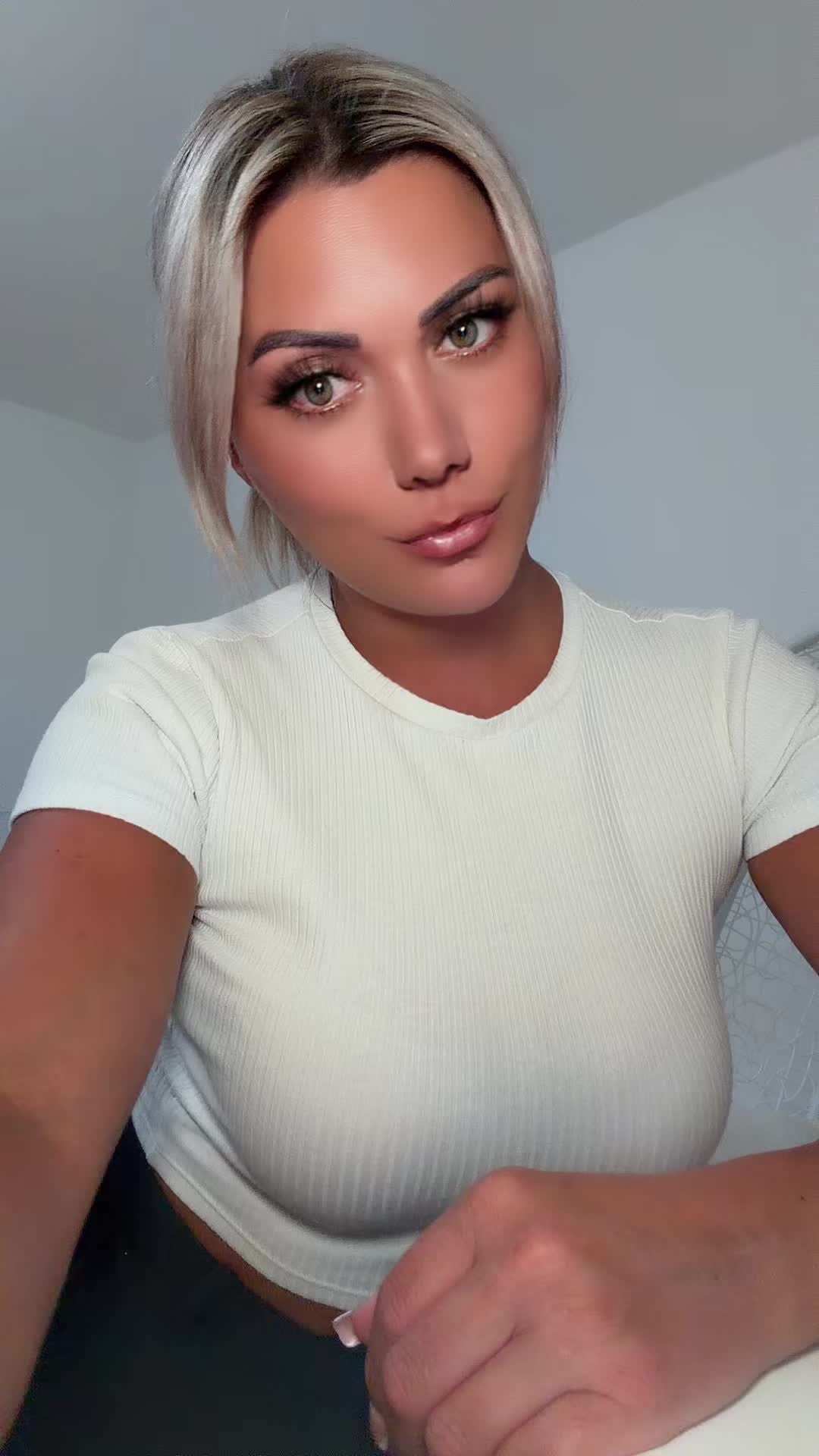 @queendije
