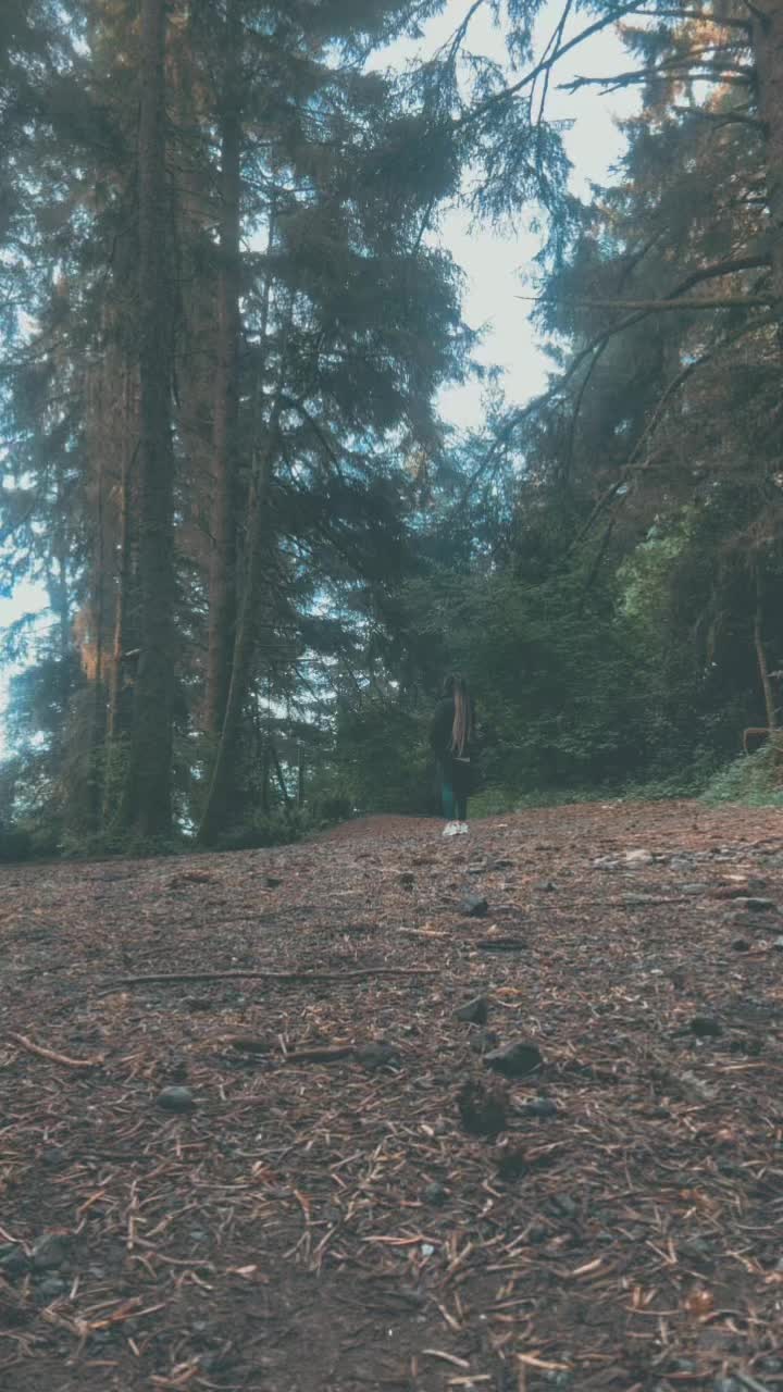 @curlsofkashmir