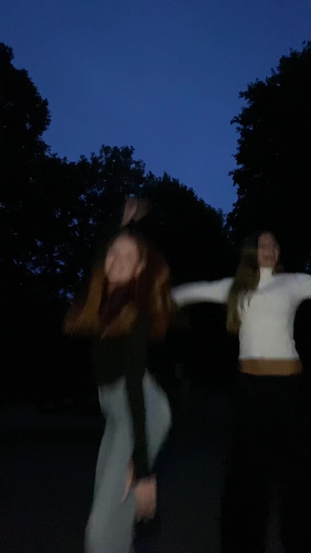 @Lara&Mila