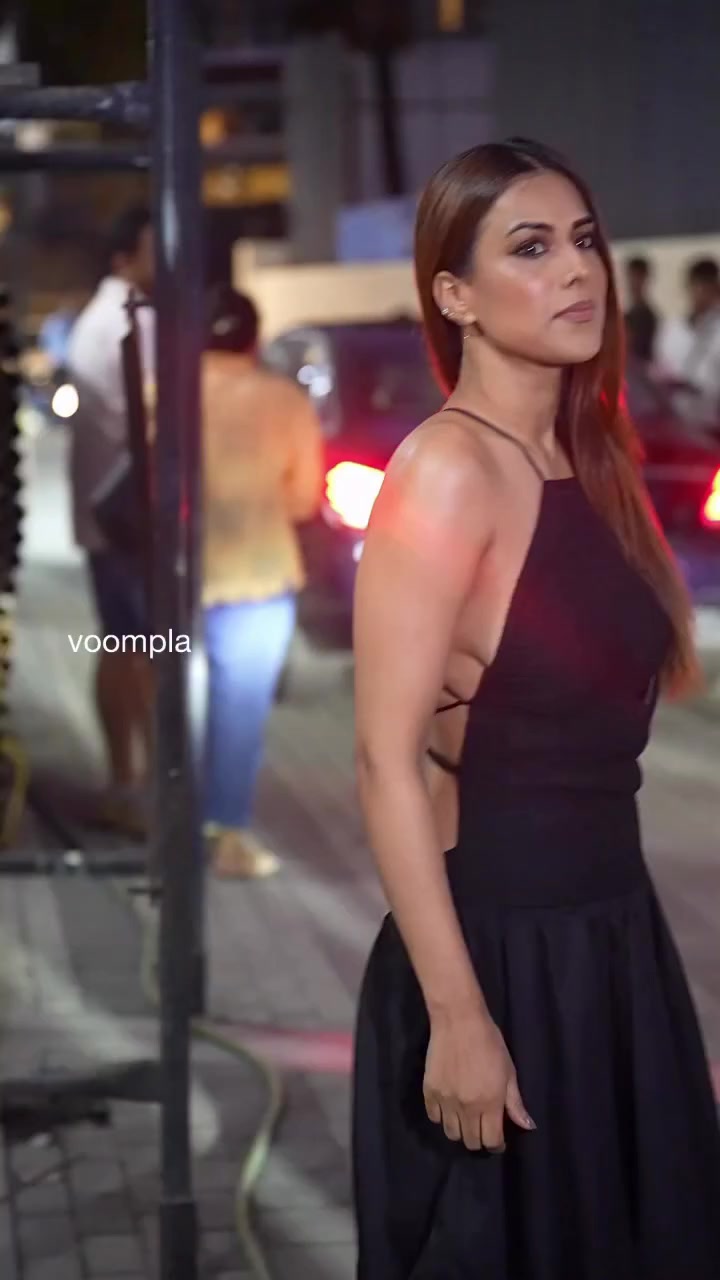 @nia Sharma