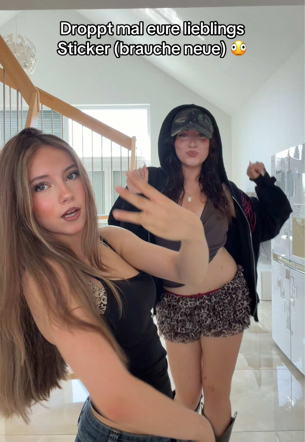 @𝐭𝐨𝐧𝐢