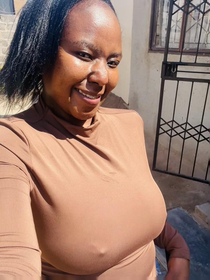 @Nomhlekhabo06