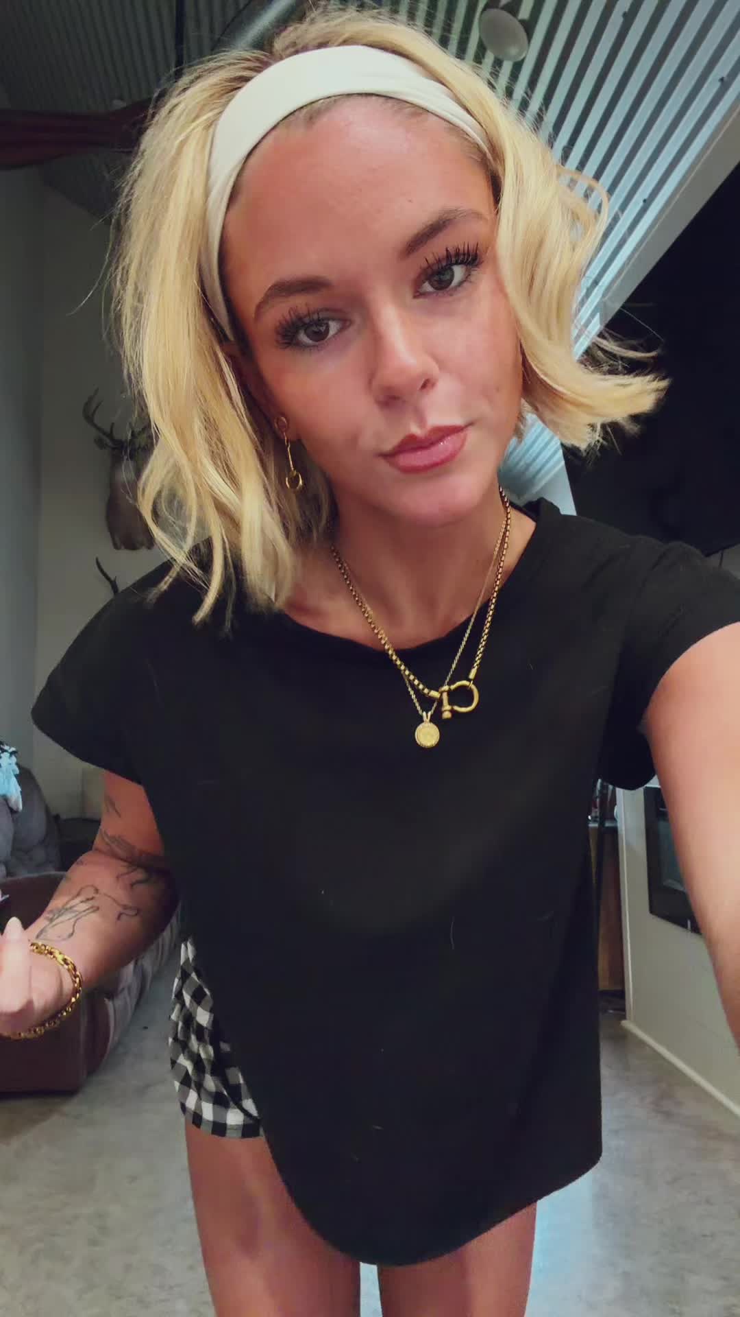 @𝕍𝕚𝕧𝕚𝕒𝕟 𝕣𝕚𝕔𝕙𝕒𝕣𝕕&hearts;