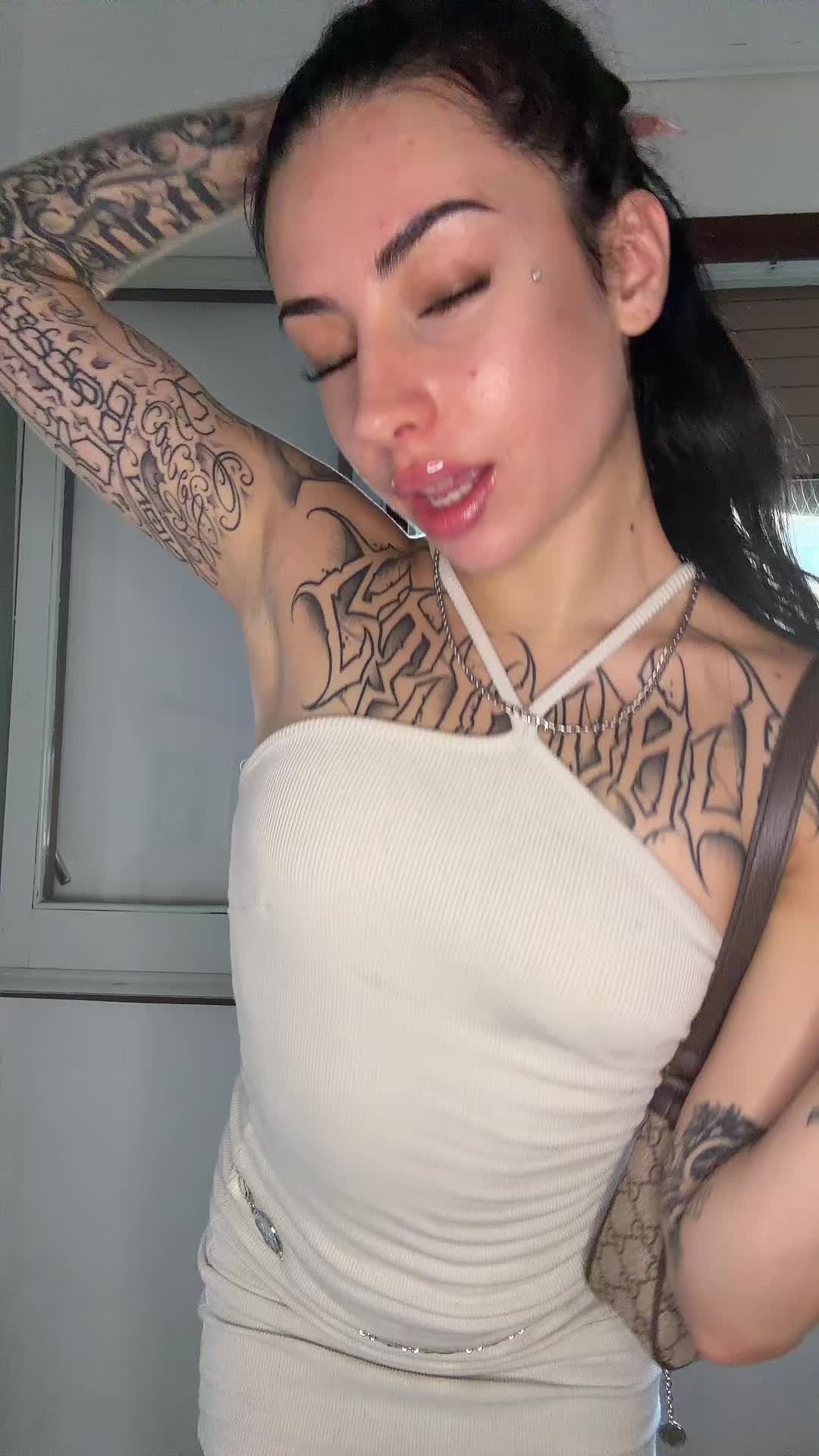 @itshelymami