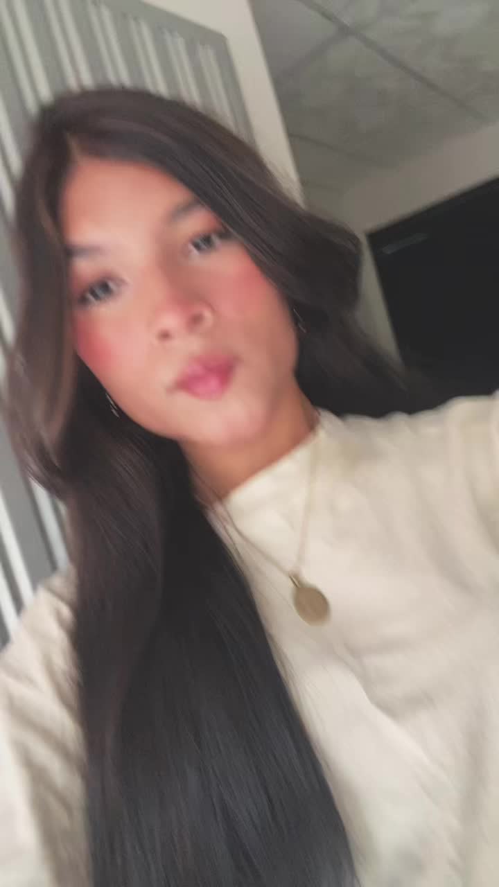 @🦦