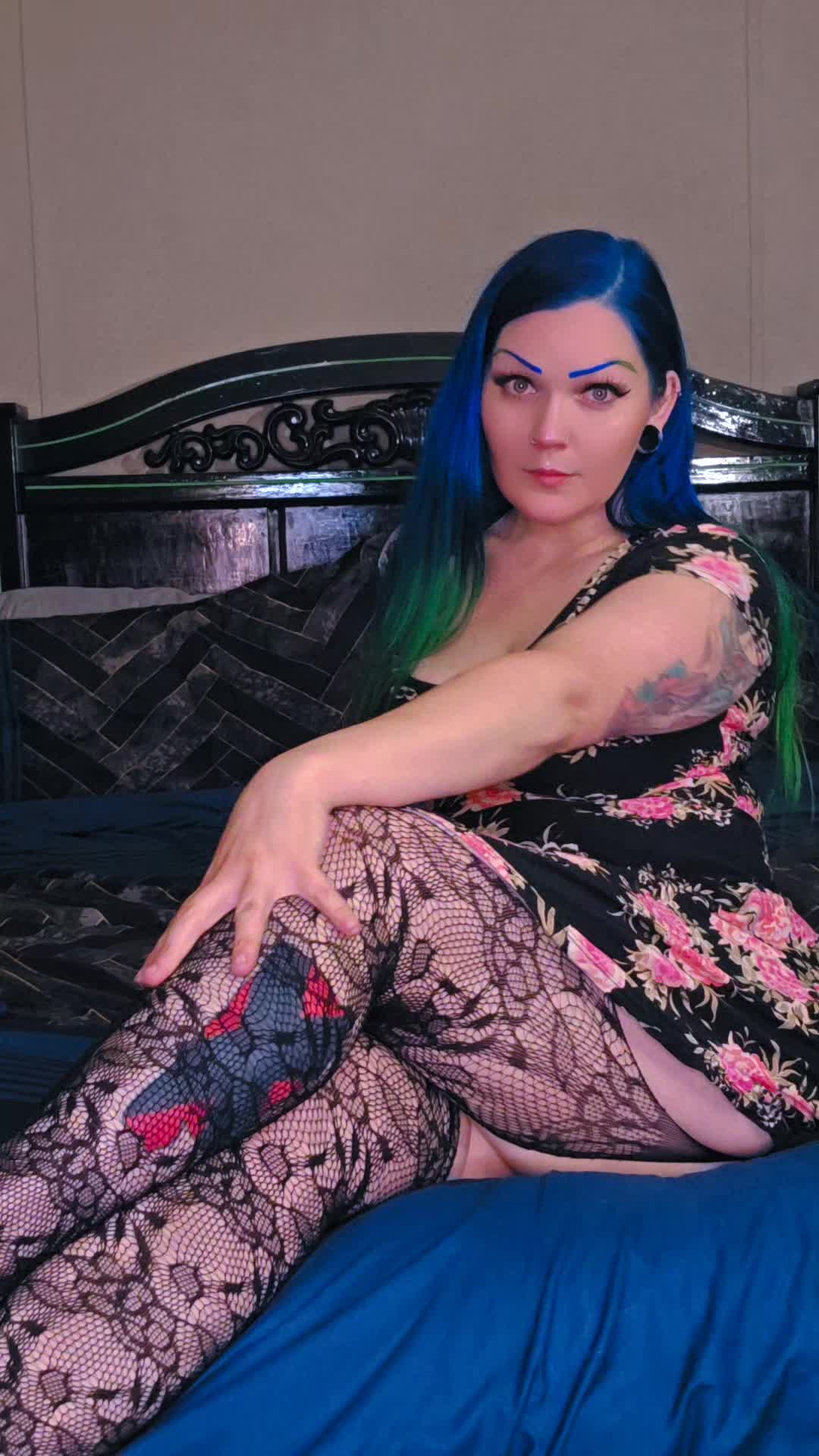 @Redneckbarbie_420